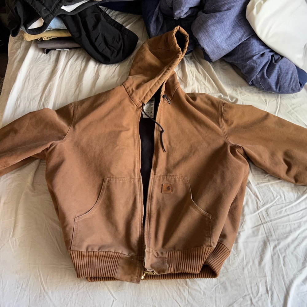 Carhartt hooded work jacket mens large, worn